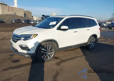 2017 Honda Pilot Touring из США, поврежденный, VIN 5FNYF6H98HB035079
